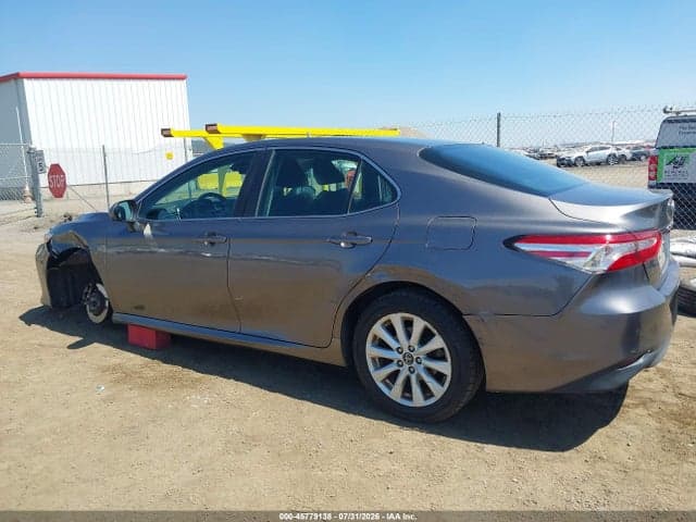 2018 TOYOTA CAMRY LE 15