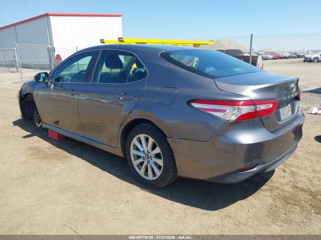 2018 TOYOTA CAMRY LE 3
