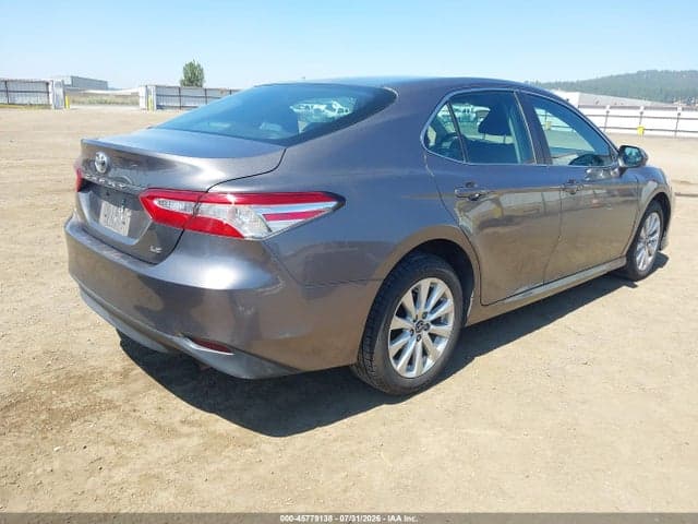 2018 TOYOTA CAMRY LE 4