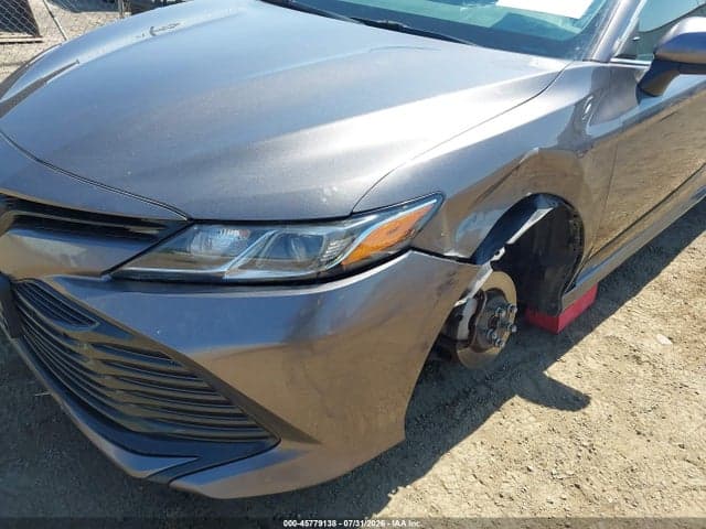 2018 TOYOTA CAMRY LE 6