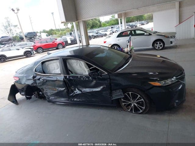 2020 TOYOTA CAMRY SE 13