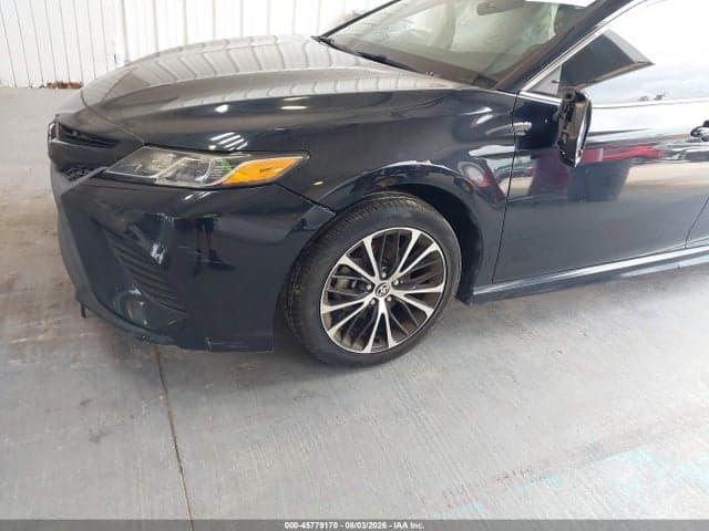 2020 TOYOTA CAMRY SE 6