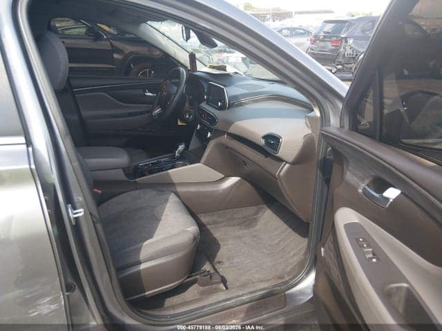 2019 HYUNDAI SANTA FE SE 5