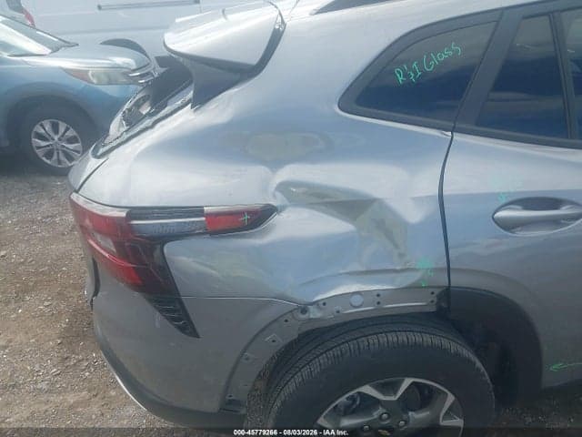 2025 CHEVROLET TRAX FWD LT 18