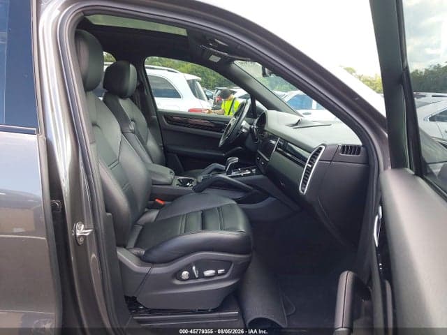 2021 PORSCHE CAYENNE 5