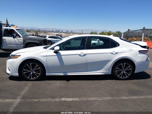 2020 TOYOTA CAMRY SE 14