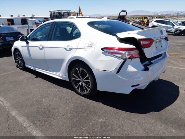 2020 TOYOTA CAMRY SE 3