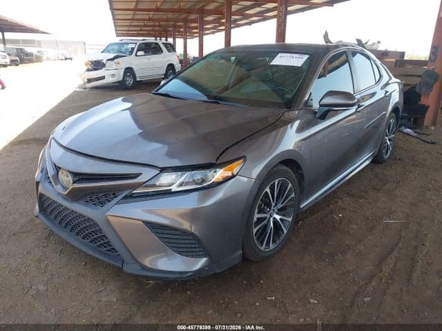 2019 TOYOTA CAMRY SE 2