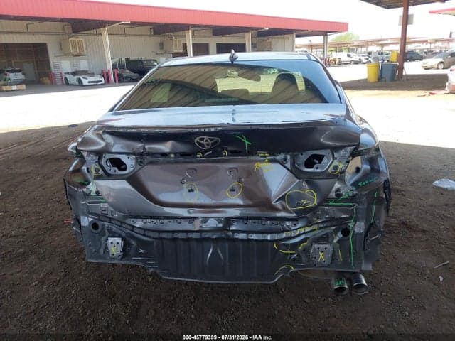 2019 TOYOTA CAMRY SE 17
