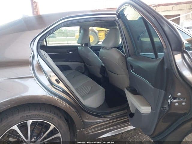 2019 TOYOTA CAMRY SE 8