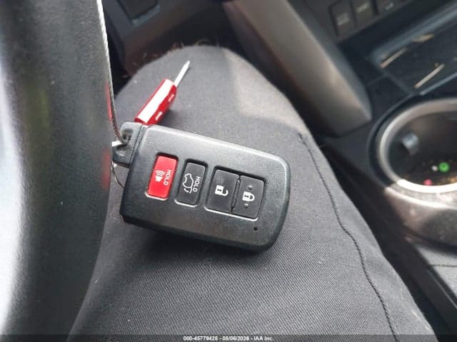 2017 TOYOTA RAV4 LIMITED 11