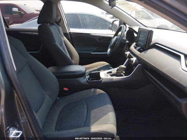 2022 TOYOTA RAV4 LE 5