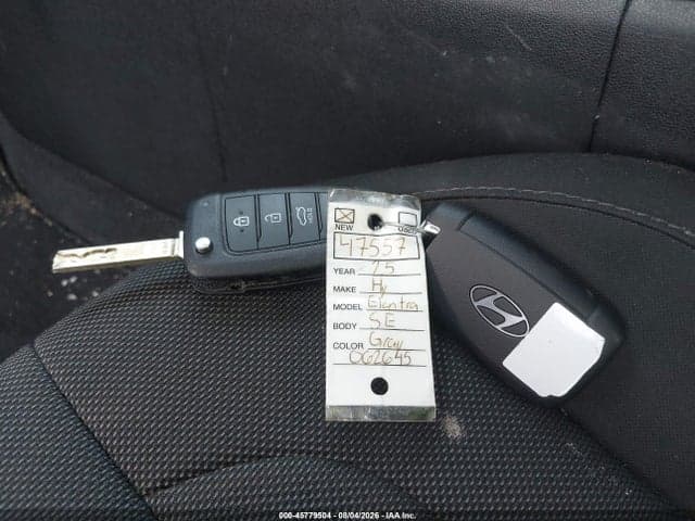 2025 HYUNDAI ELANTRA SE 11