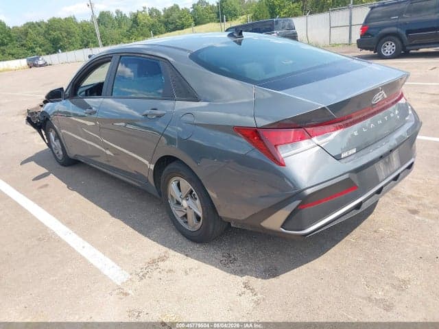 2025 HYUNDAI ELANTRA SE 3