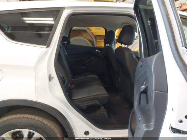 2017 FORD ESCAPE SE 8