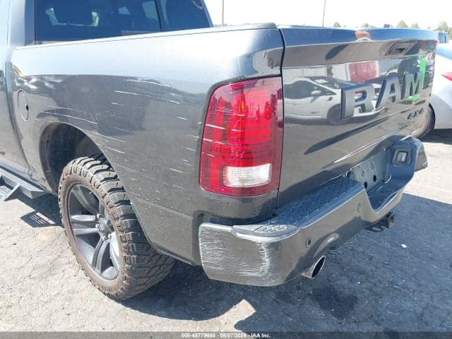 2017 RAM 1500 NIGHT 4X4 5'7 BOX 6