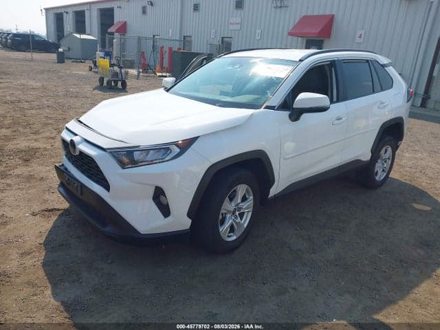 2021 TOYOTA RAV4 XLE 2