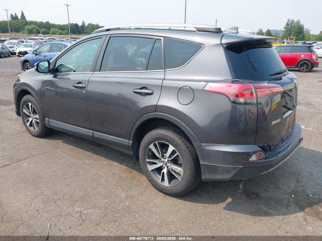 2018 TOYOTA RAV4 XLE 3