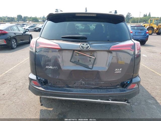 2018 TOYOTA RAV4 XLE 6