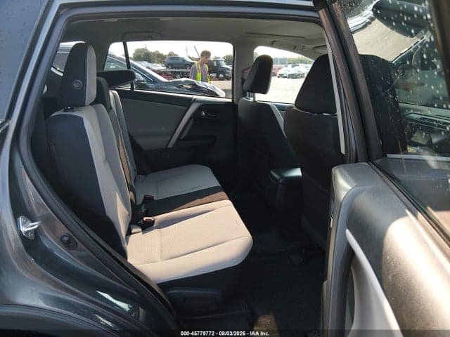 2018 TOYOTA RAV4 XLE 8