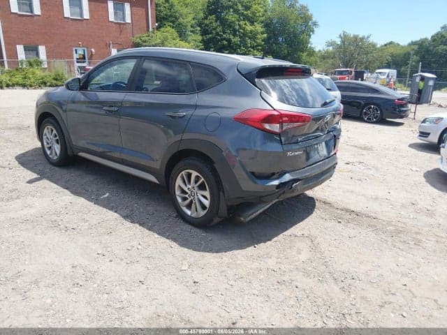 2017 HYUNDAI TUCSON SE 3