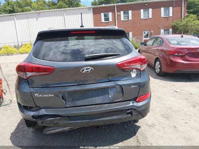 2017 HYUNDAI TUCSON SE 6