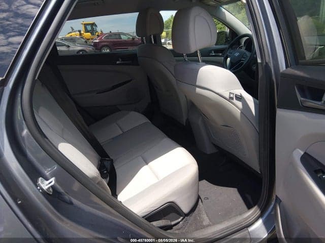 2017 HYUNDAI TUCSON SE 8