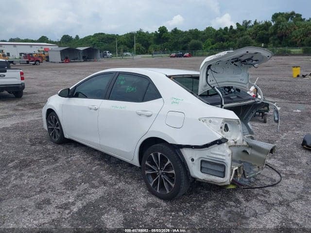 2018 TOYOTA COROLLA SE 3