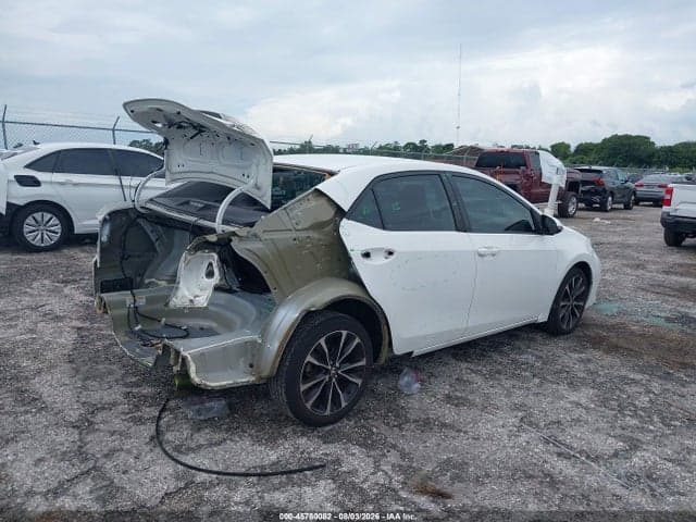 2018 TOYOTA COROLLA SE 4