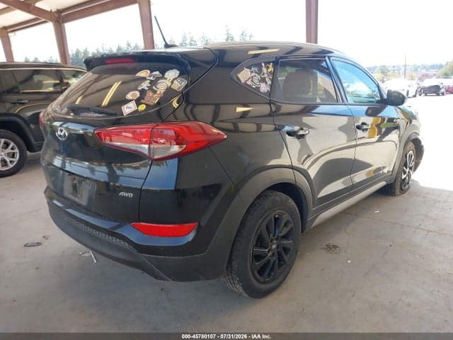 2017 HYUNDAI TUCSON SE 4