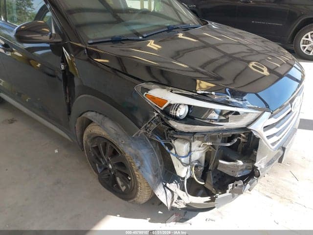 2017 HYUNDAI TUCSON SE 6