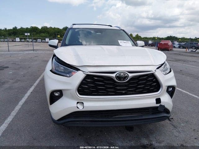 2020 TOYOTA HIGHLANDER XLE 11