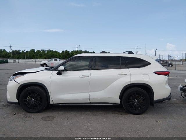 2020 TOYOTA HIGHLANDER XLE 13