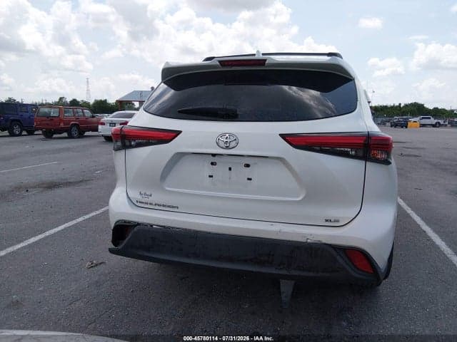 2020 TOYOTA HIGHLANDER XLE 15