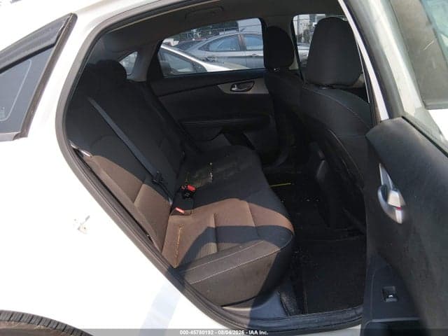2019 KIA FORTE FE 8