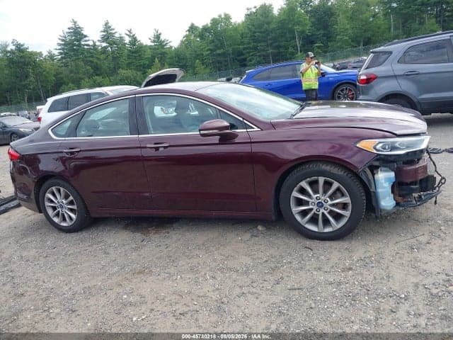 2017 FORD FUSION SE 13