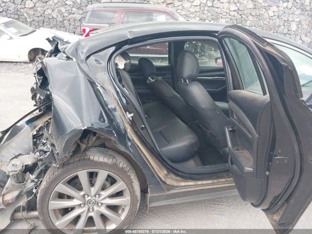 2019 MAZDA MAZDA3 PREFERRED PACKAGE 8