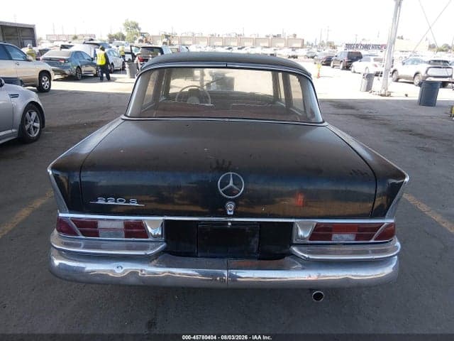1961 BENZ 220S 18