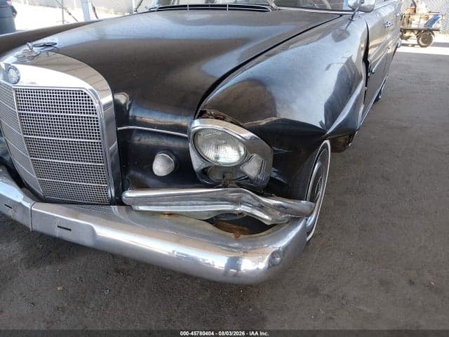 1961 BENZ 220S 6