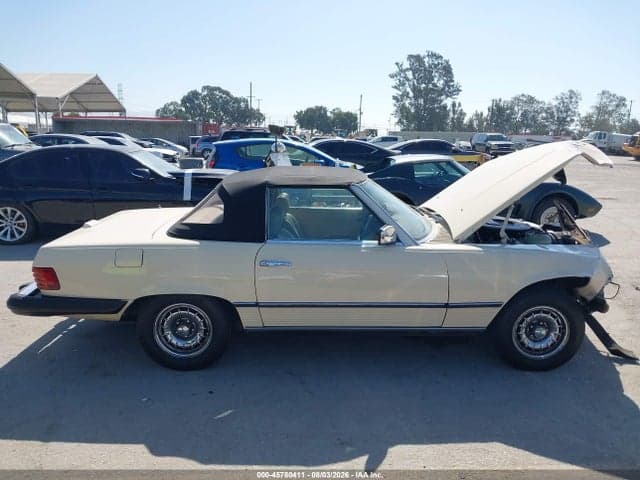 1976 MBNZ 450SL 13
