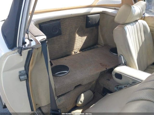 1976 MBNZ 450SL 8