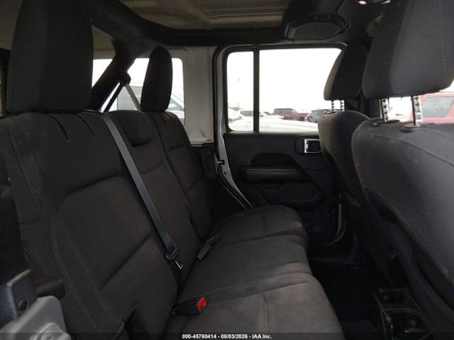 2019 JEEP WRANGLER UNLIMITED SAHARA 4X4 8