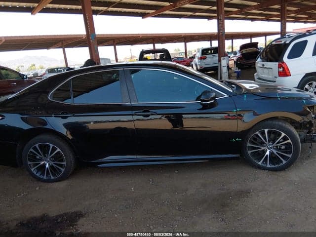 2019 TOYOTA CAMRY SE 14