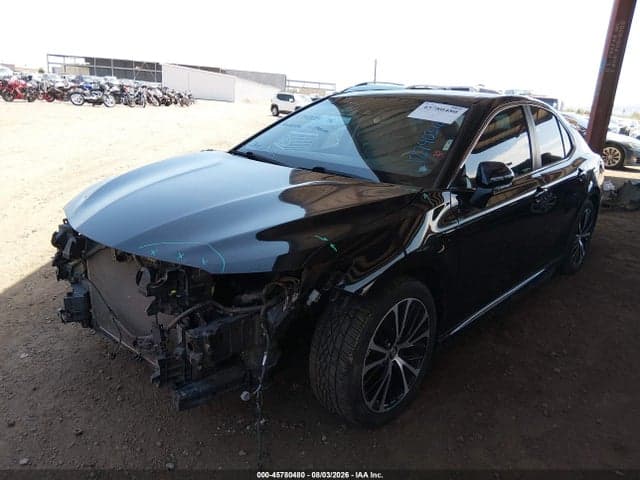 2019 TOYOTA CAMRY SE 18