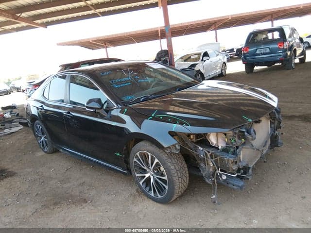 2019 TOYOTA CAMRY SE 19