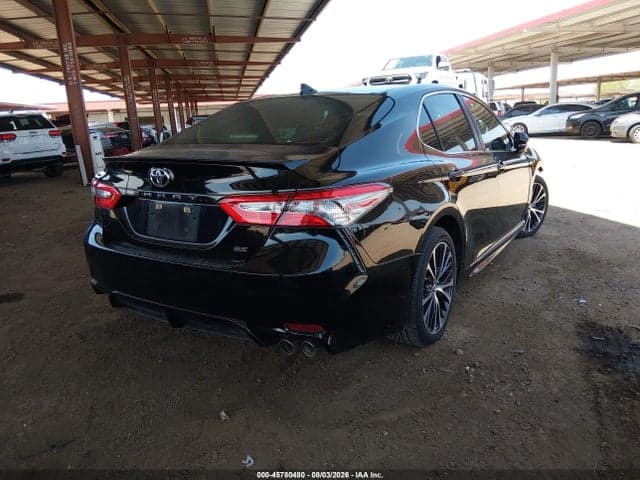 2019 TOYOTA CAMRY SE 4