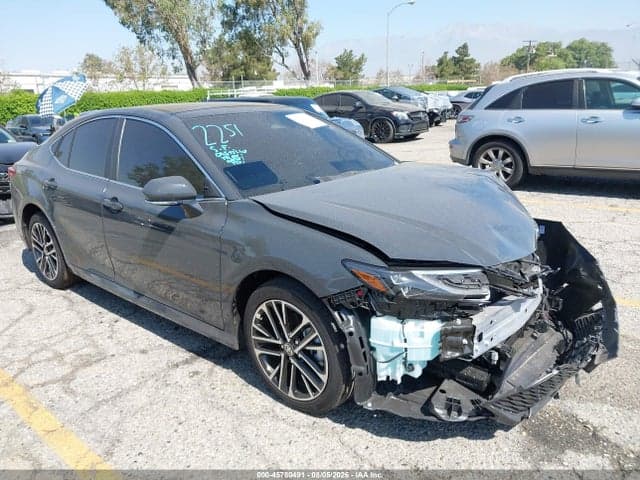 2026 TOYOTA CAMRY XLE 1