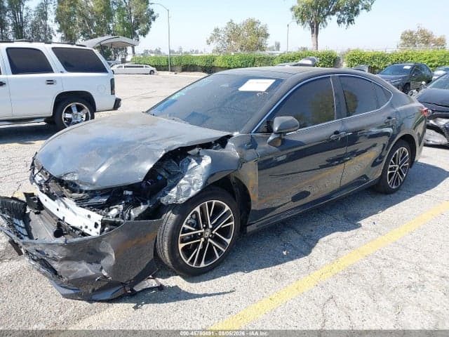 2026 TOYOTA CAMRY XLE 2