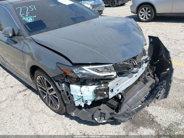 2026 TOYOTA CAMRY XLE 18