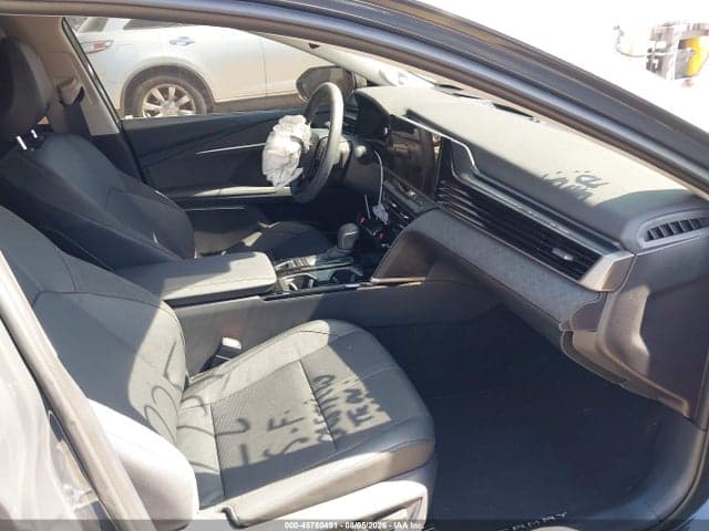 2026 TOYOTA CAMRY XLE 5